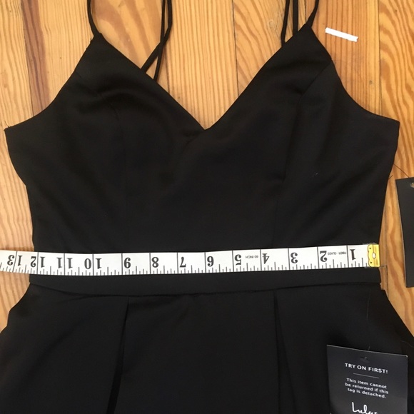 CLOSET CLEAR OUT SALE - NWT Lulu’s black satin cocktail dress - Picture 8 of 11